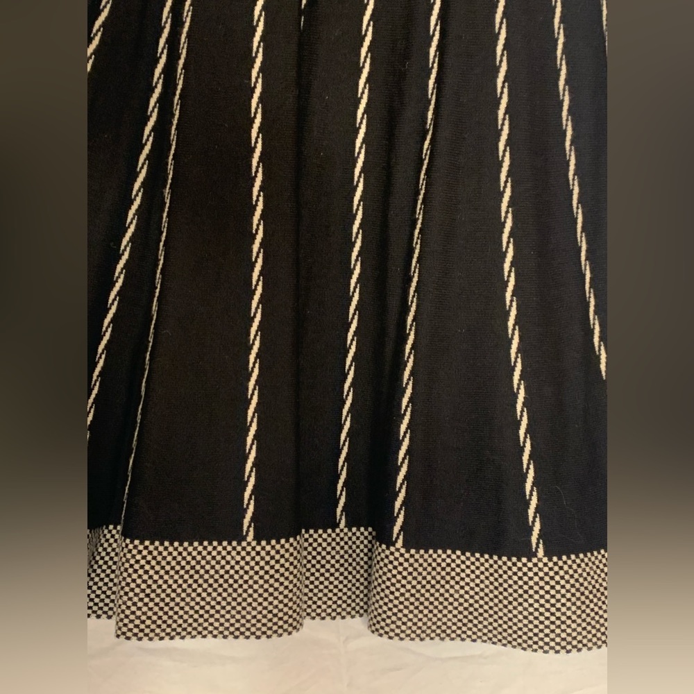 GABBY SKYE Dress - Picture 5 of 9